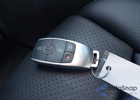 2019 Mercedes-Benz C 300 из США, поврежденный, VIN 55SWF8DB2KU295432